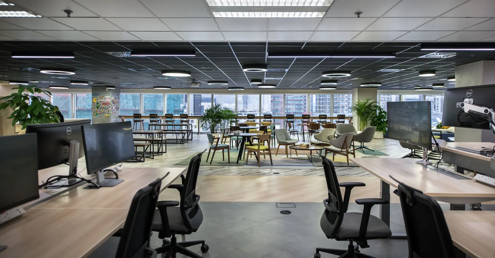 HSBC Collaborative Workplace — Open workstations