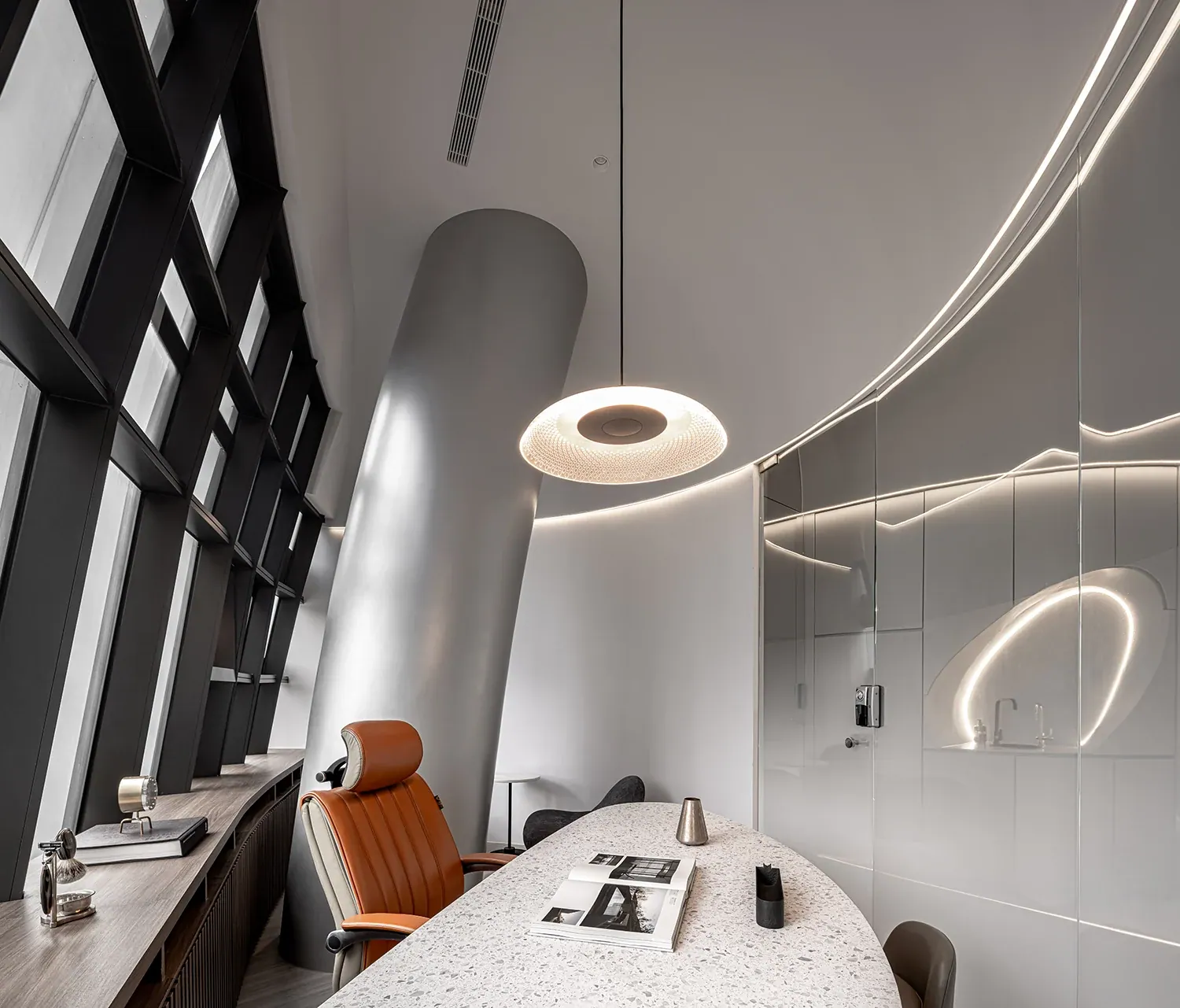 Jingmei Architectural Office — Worktable and daylight