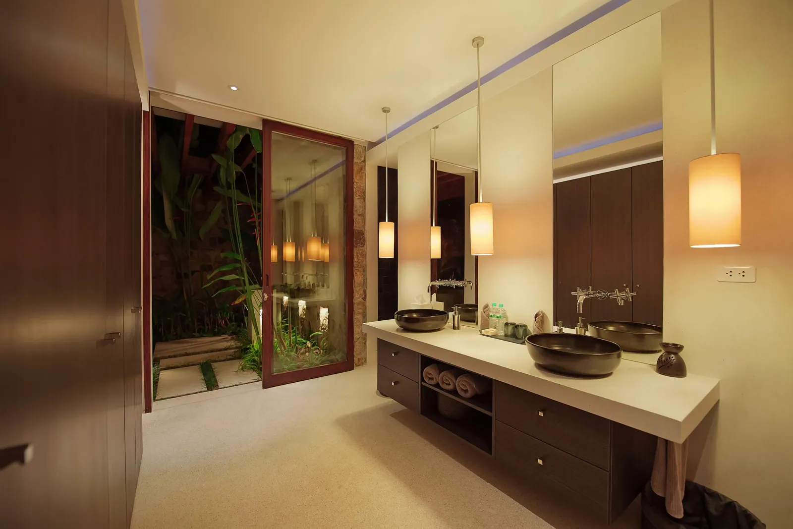 Samujana 16 — Bathroom